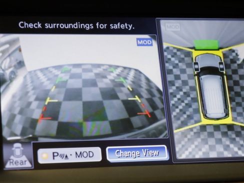 Used 2017 Nissan Armada Platinum w/ Interior Lighting Package image 11