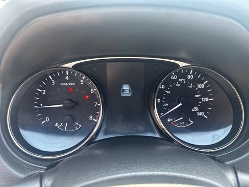 Used 2015 Nissan Rogue S AWD/4WD image 12