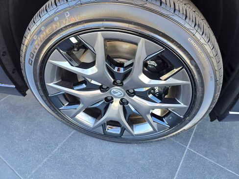 New 2026 Lexus TX 500h AWD image 9