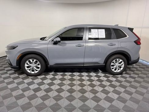 Used 2026 Honda CR-V LX image 3