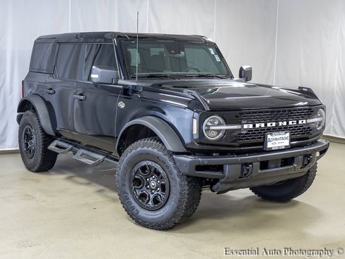 Used 2024 Ford Bronco Wildtrak image 2