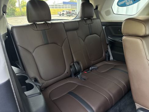Used 2024 Honda Pilot Elite image 16