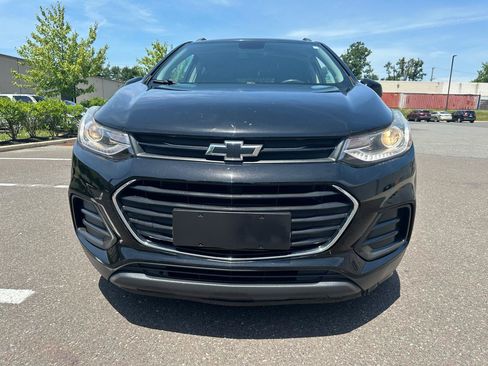 Used 2018 Chevrolet Trax LT w/ Redline Edition FWD image 10