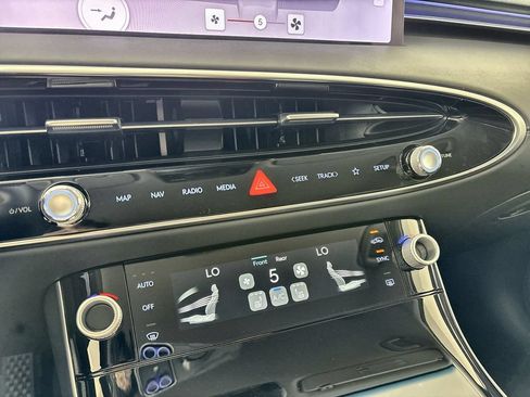 New 2026 Genesis GV70 2.5T AWD/4WD image 16