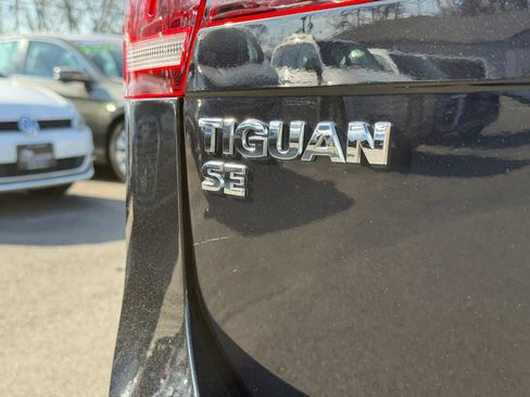 Used 2018 Volkswagen Tiguan SE AWD/4WD image 7