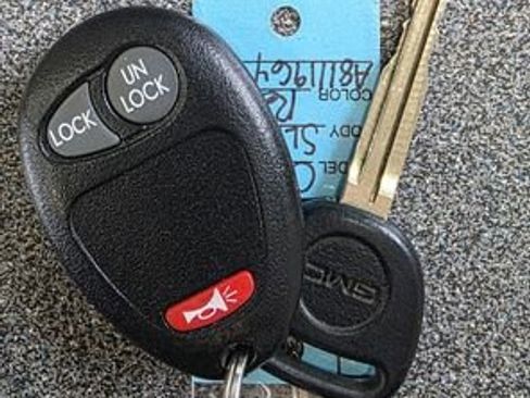 Used 2010 GMC Canyon SLE w/ Power Convenience Package image 21