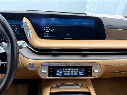 Used 2023 Genesis G90 3.5T image 5