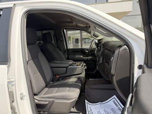 Used 2024 Chevrolet Silverado 2500 Custom w/ Custom Value Package AWD/4WD image 29