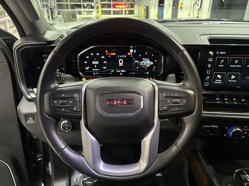 Used 2022 GMC Sierra 1500 Elevation w/ Elevation Premium Package AWD/4WD image 19