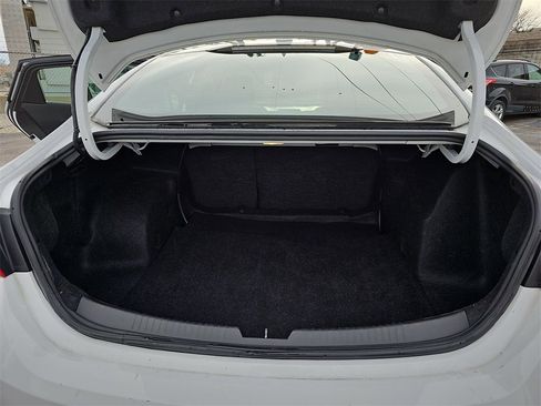 Used 2023 Chevrolet Malibu LT image 12