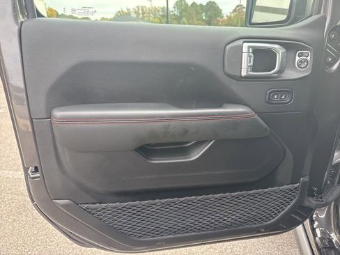 Used 2024 Jeep Gladiator Rubicon image 9