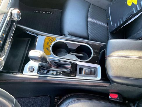 Used 2024 Nissan Altima 2.5 SR image 19