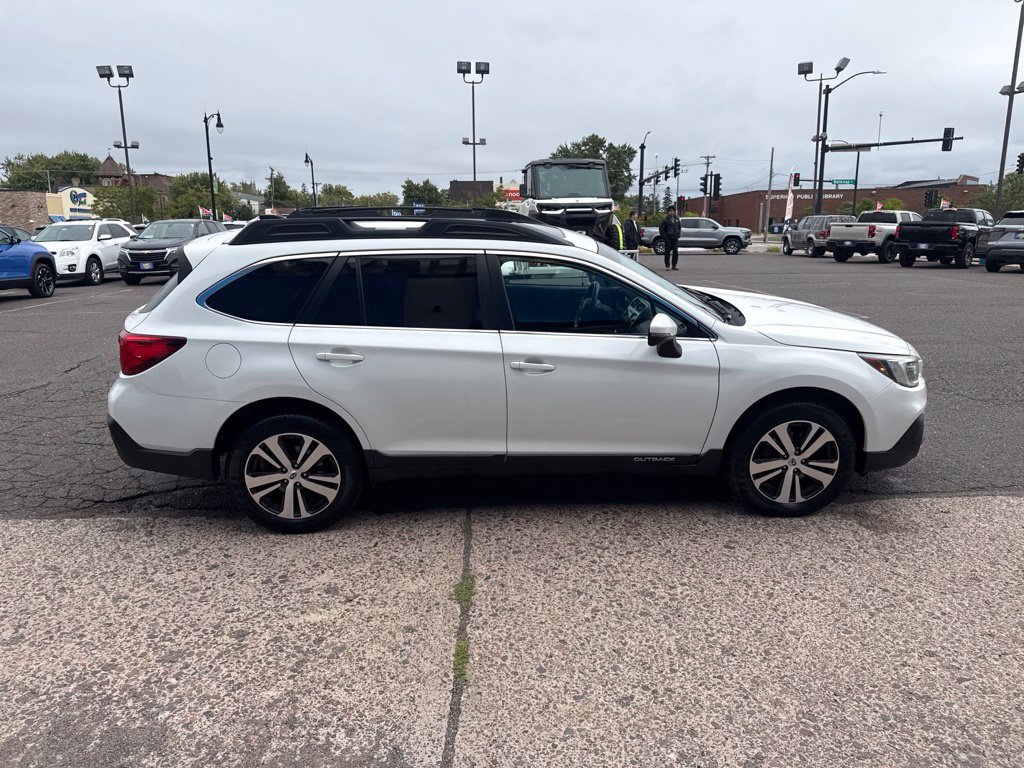 Used 2019 Subaru Outback 2.5i Limited AWD/4WD image 8