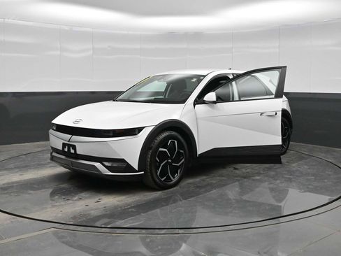 Used 2022 Hyundai Ioniq 5 SE w/ Cargo Package image 4