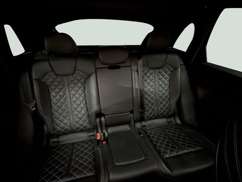 Used 2023 Audi SQ5 Prestige image 26