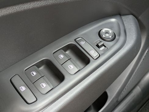 New 2026 Hyundai Venue SE FWD image 18