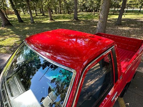 Used 1988 Toyota Pickup 4x4 Regular Cab image 10