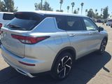 Used 2024 Mitsubishi Outlander SE image 2