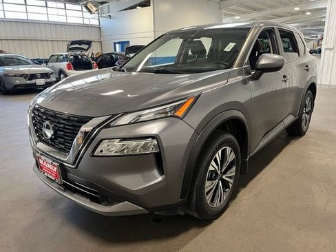 Used 2023 Nissan Rogue SV AWD/4WD image 7