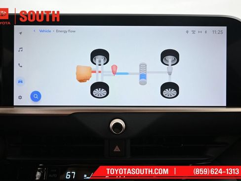 Used 2024 Toyota Crown AWD/4WD image 19
