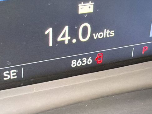 Certified 2025 Cadillac XT5 Luxury w/ LPO, Floor Liner Package image 17