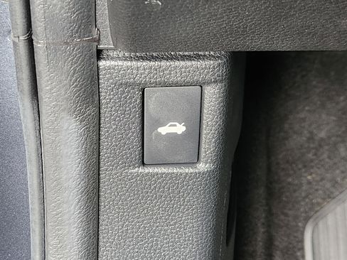 Certified 2025 Honda Accord LX image 24