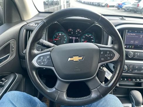 Used 2022 Chevrolet Colorado LT w/ Safety Package AWD/4WD image 12