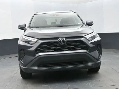 Used 2024 Toyota RAV4 XLE image 3