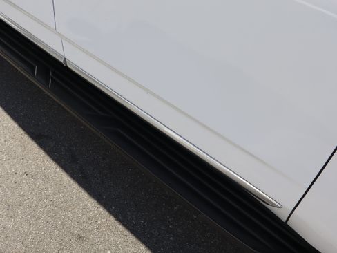 Certified 2024 GMC Yukon XL Denali image 12