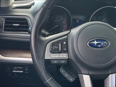 Used 2016 Subaru Outback 2.5i Limited AWD/4WD image 11