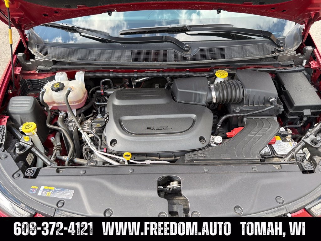 Used 2025 Chrysler Pacifica Select FWD image 28