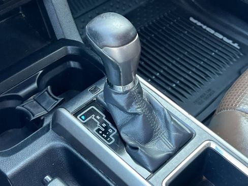 Used 2017 Toyota Tacoma Limited image 20