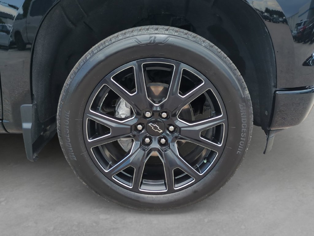 Used 2024 Chevrolet Silverado 1500 RST w/ Convenience Package II RWD image 11
