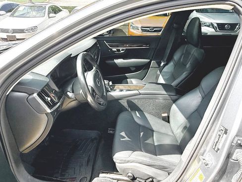 Used 2018 Volvo S90 T5 Momentum FWD image 18