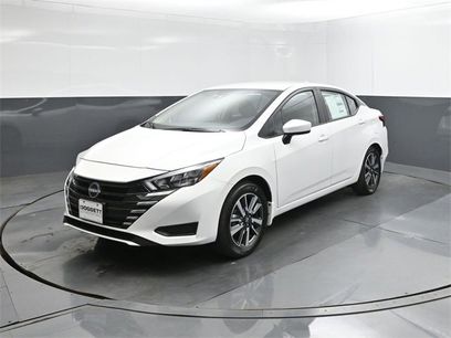 New 2025 Nissan Versa SV w/ Trunk Package