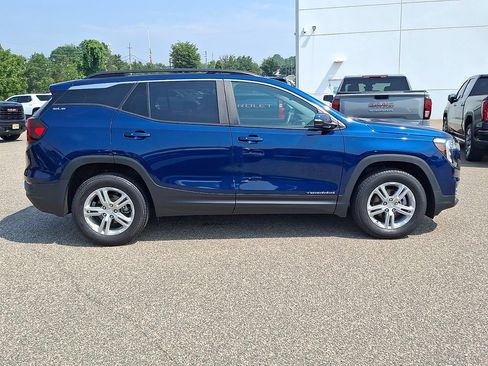 Used 2023 GMC Terrain SLE w/ Driver Convenience Package AWD/4WD image 10