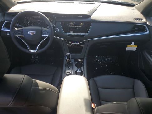 New 2025 Cadillac XT6 Luxury image 13