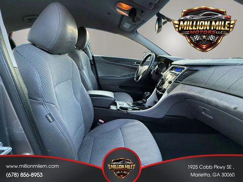 Used 2013 Hyundai Sonata SE FWD image 18