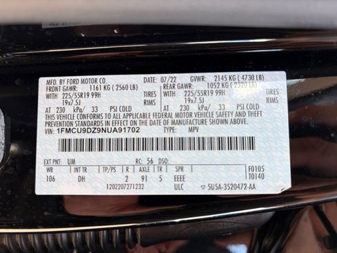 Used 2022 Ford Escape Titanium w/ Titanium Elite Package AWD/4WD image 34