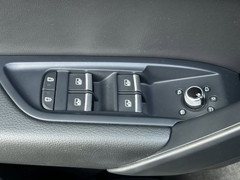 Used 2023 Audi Q5 2.0T Premium image 13