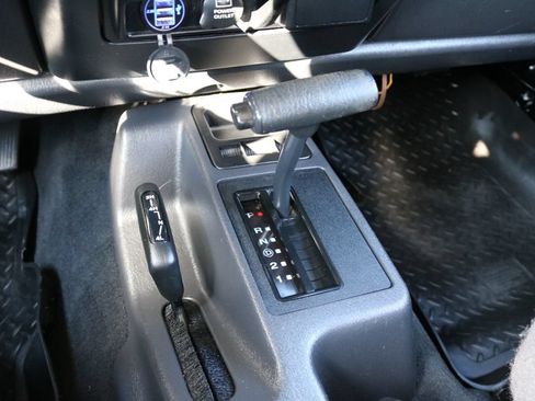 Used 2004 Jeep Wrangler Rubicon w/ Dual Top Group AWD/4WD image 23