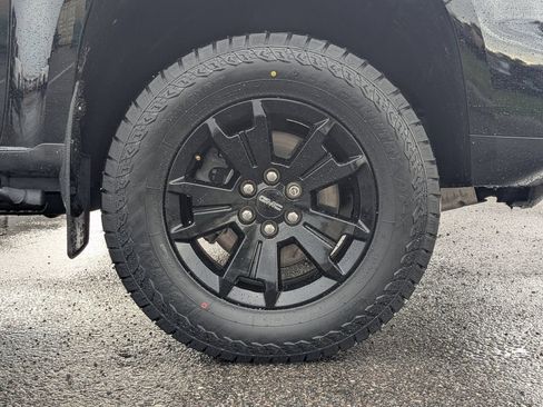 Certified 2022 GMC Canyon AT4 AWD/4WD image 12