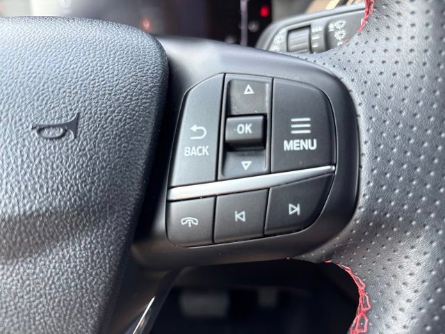 Used 2025 Ford Escape ST-Line Select AWD/4WD image 19
