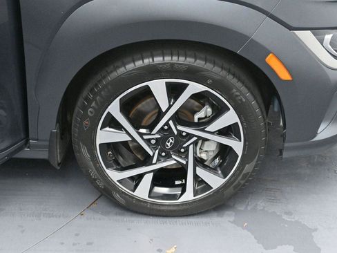 Used 2022 Hyundai Kona Limited FWD image 32