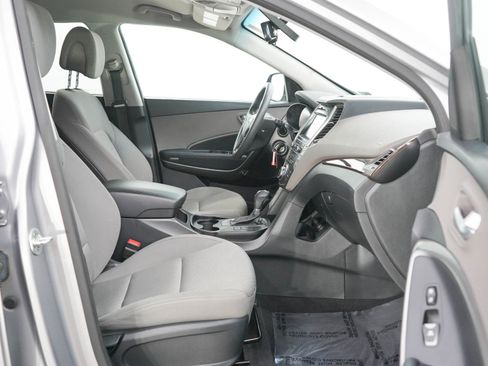 Used 2017 Hyundai Santa Fe SE w/ Cargo Package AWD/4WD image 11