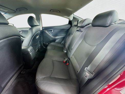 Used 2016 Hyundai Elantra Limited image 27