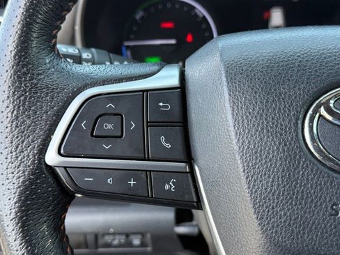 Certified 2021 Toyota Sienna XSE w/ XSE Plus Package FWD image 25