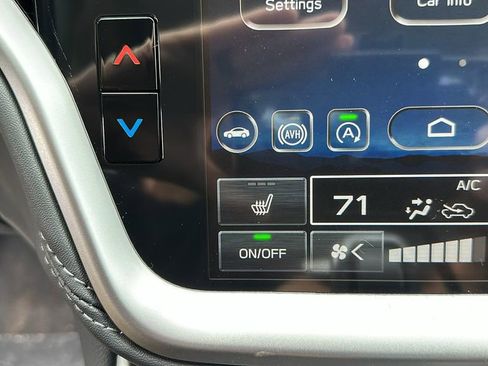 New 2025 Subaru Outback Limited image 15