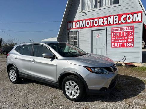 Used 2019 Nissan Rogue Sport S image 1