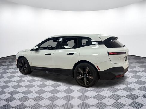 Used 2023 BMW iX xDrive50 w/ Convenience Package image 2